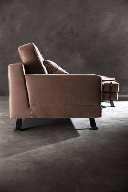 Divano con penisola Samoa modello Newport Special Divano con penisola Samoa modello Newport Special