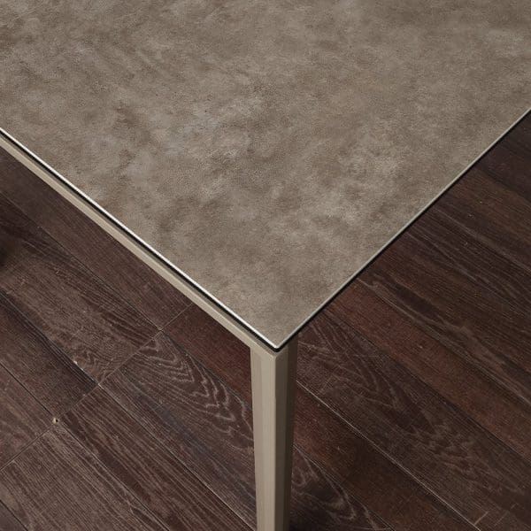 Tavolo Laseggiola modello Ceramique