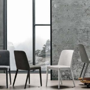 Sedia Tomasella modello Betty, sedia dalle linee eleganti e moderne, adatta ad abbellire qualsiasi ambiente della casa, soprattutto il soggiorno.