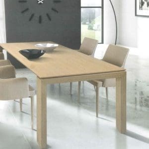 Tavolo in rovere impiallacciato