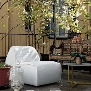 Poltroncina Tomasella modello Soft, comoda e accomodante, per interiors e spazi dove liberare la mente e rilassarsi in tutta tranquillità.