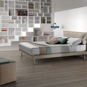 Letto matrimoniale Samoa modello Snap, i dettagli dei bottoni e il cordoncino a contrasto che disegnano la testiera lo rendono delicato ed elegante.