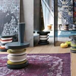 Tavolino Tomasella modello 33, tavolino a dischi circolari in legno laccato, originale, adatto alla zona soggiorno per dare un tocco di colore.