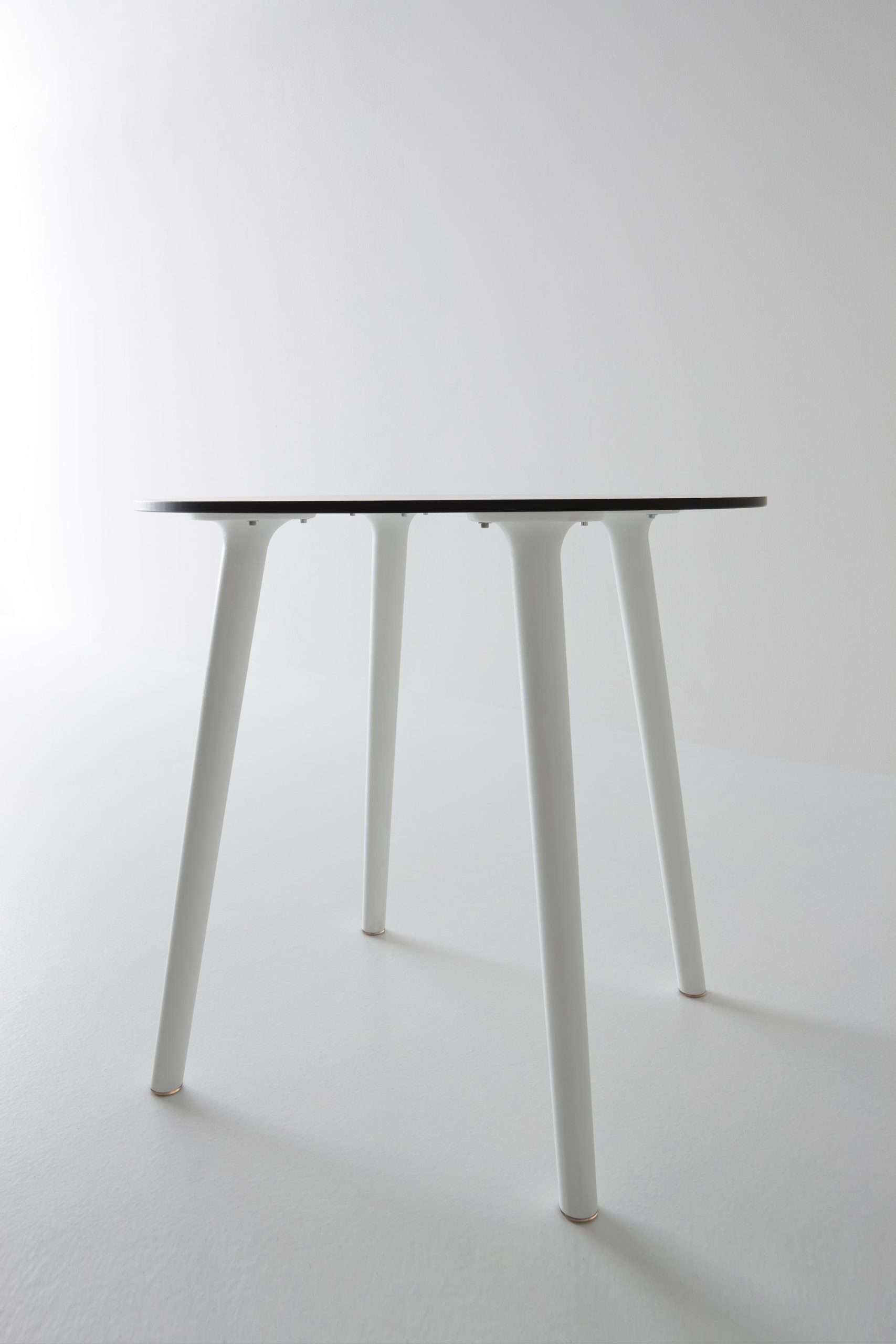 stefano-tavolo-i3w6915-h stefano-tavolo-i3w6915-h